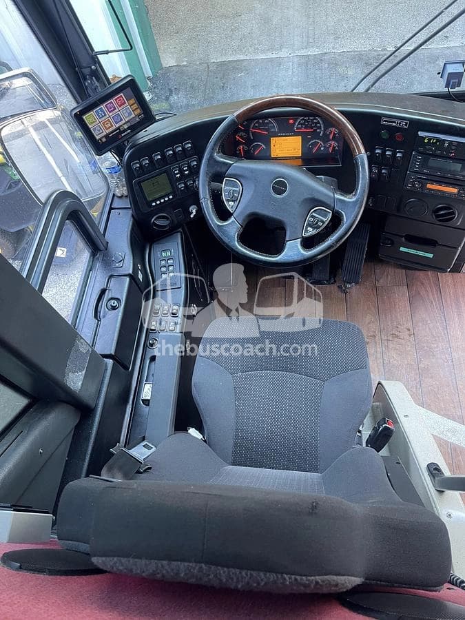 2017 Prevost H3-45 ADA - Image 7