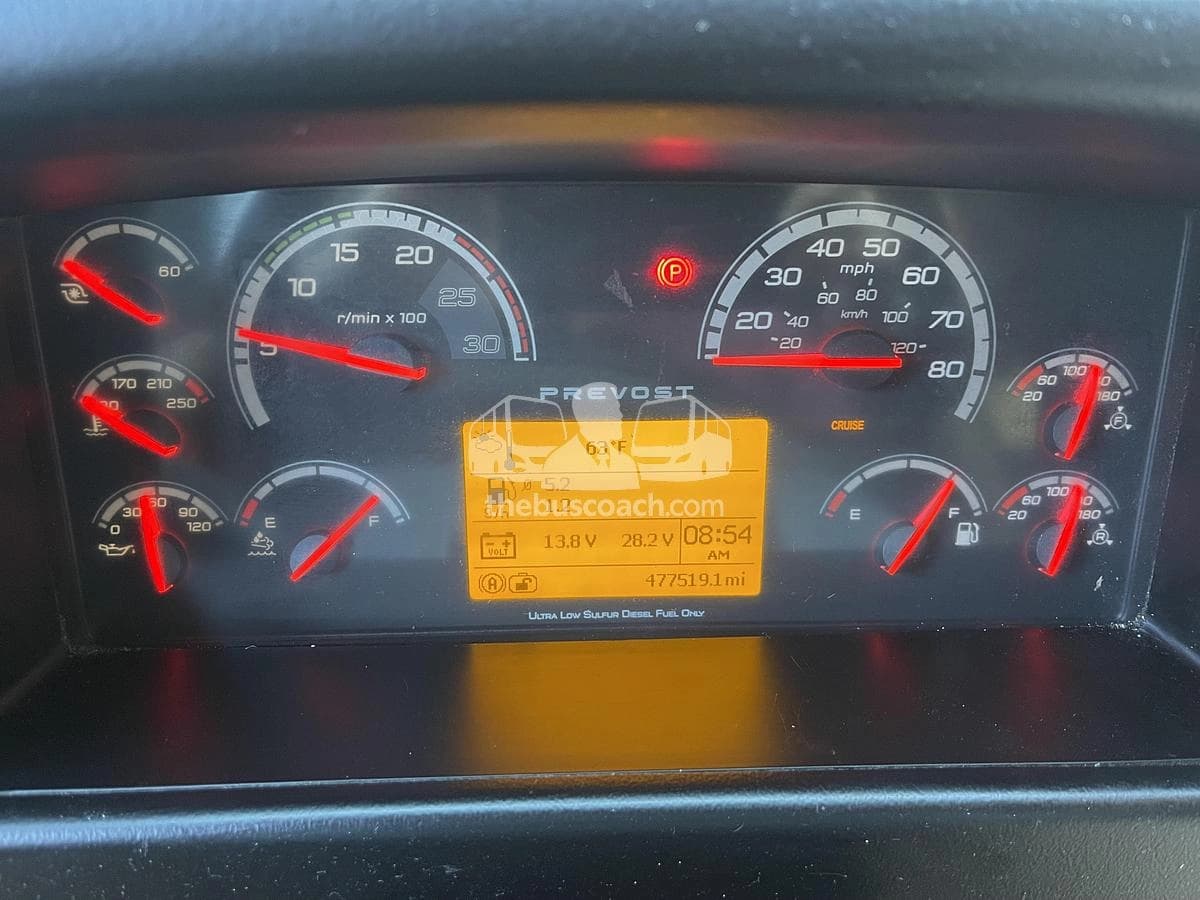 2017 Prevost H3-45 ADA - Image 8