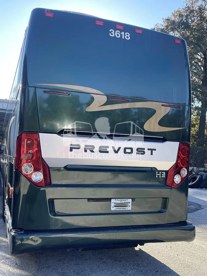 2017 Prevost H3-45 ADA - Image 10