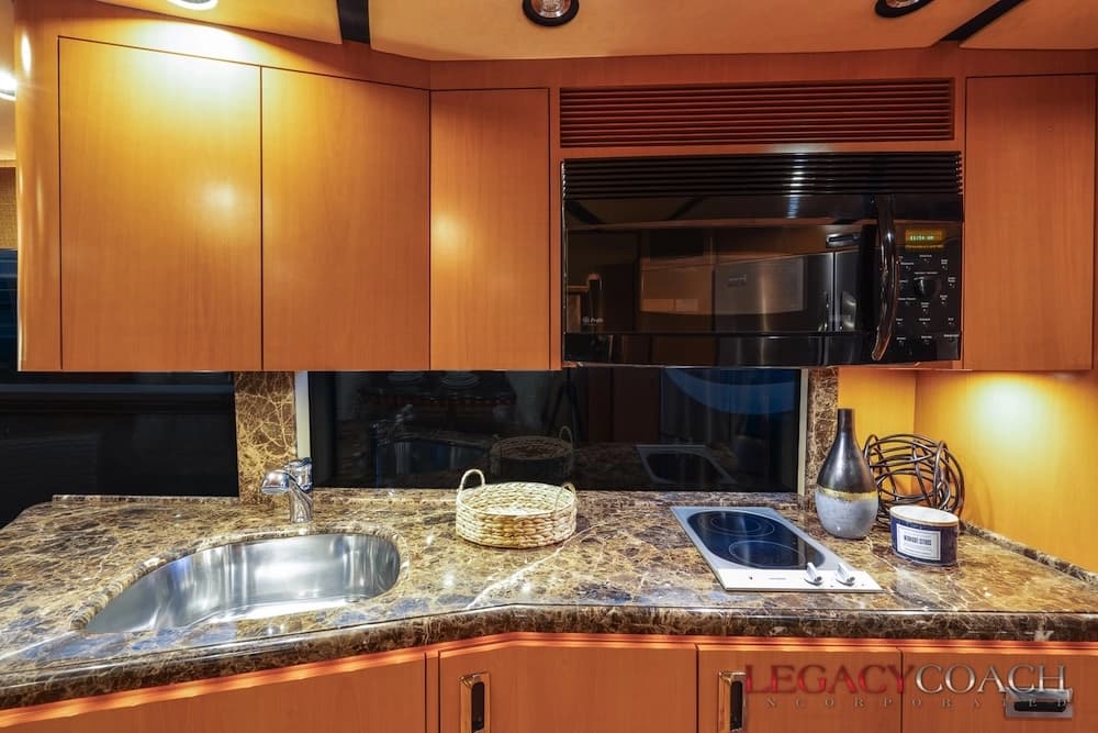 2006 Prevost Marathon H3-45 Coach - Image 11