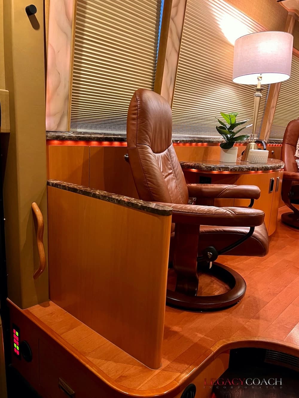 2006 Prevost Marathon H3-45 Coach - Image 30