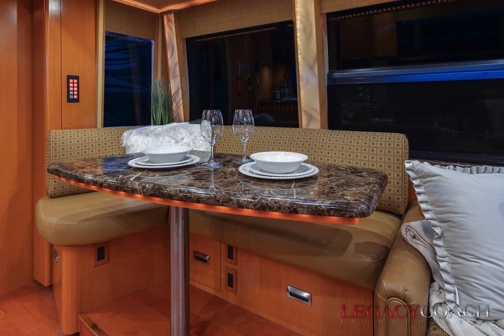 2006 Prevost Marathon H3-45 Coach - Image 9