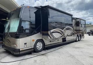2007 Prevost Featherlite H3-45 bus