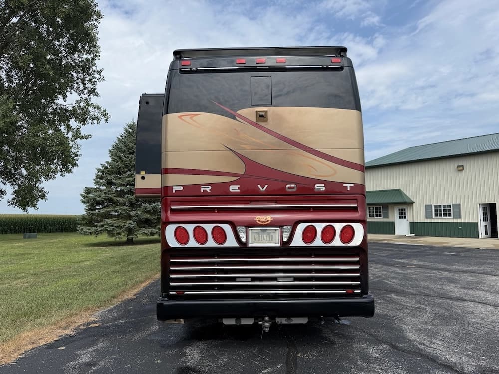 2006 Prevost Marathon H3-45 Motorhome - Image 3