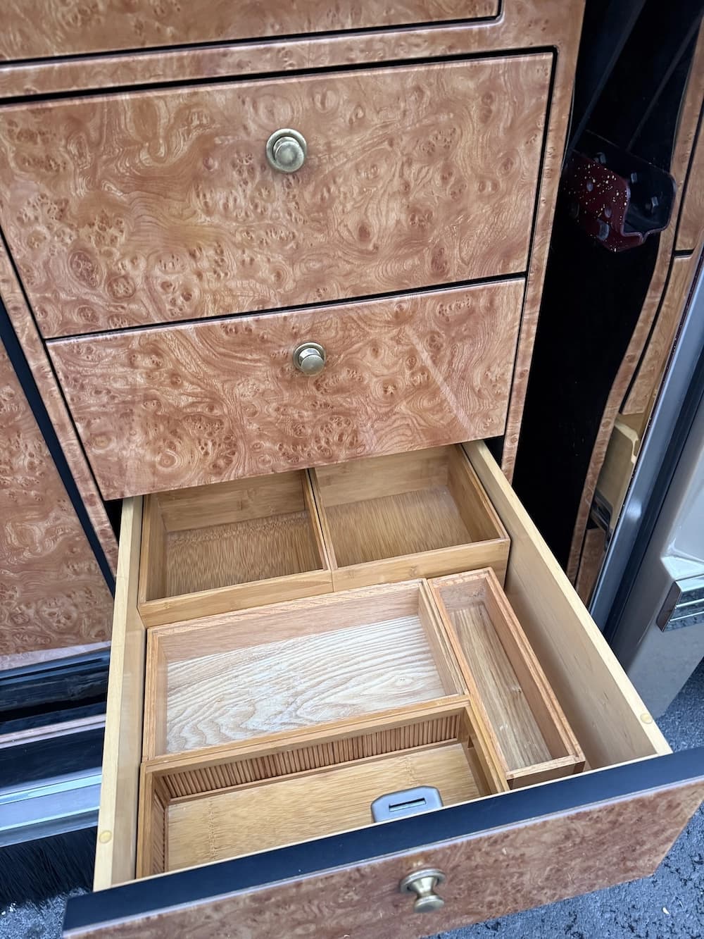 2007 Prevost Featherlite H3-45 Coach - Image 23