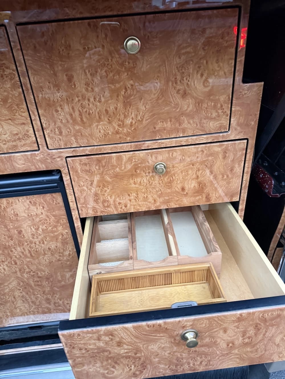 2007 Prevost Featherlite H3-45 Coach - Image 24