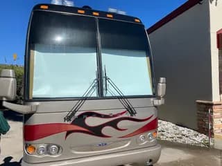 2006 Prevost Featherlite H3-45 bus