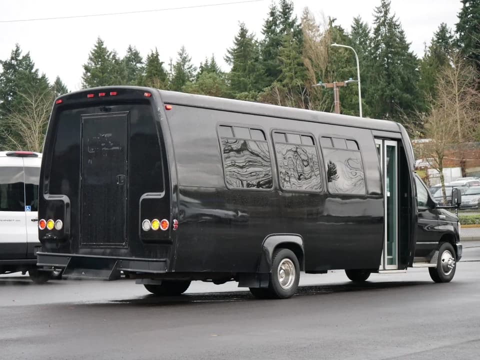 2012 Ford Ameritrans - Image 3