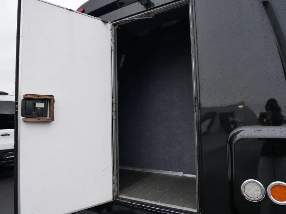 2012 Ford Ameritrans - Image 10