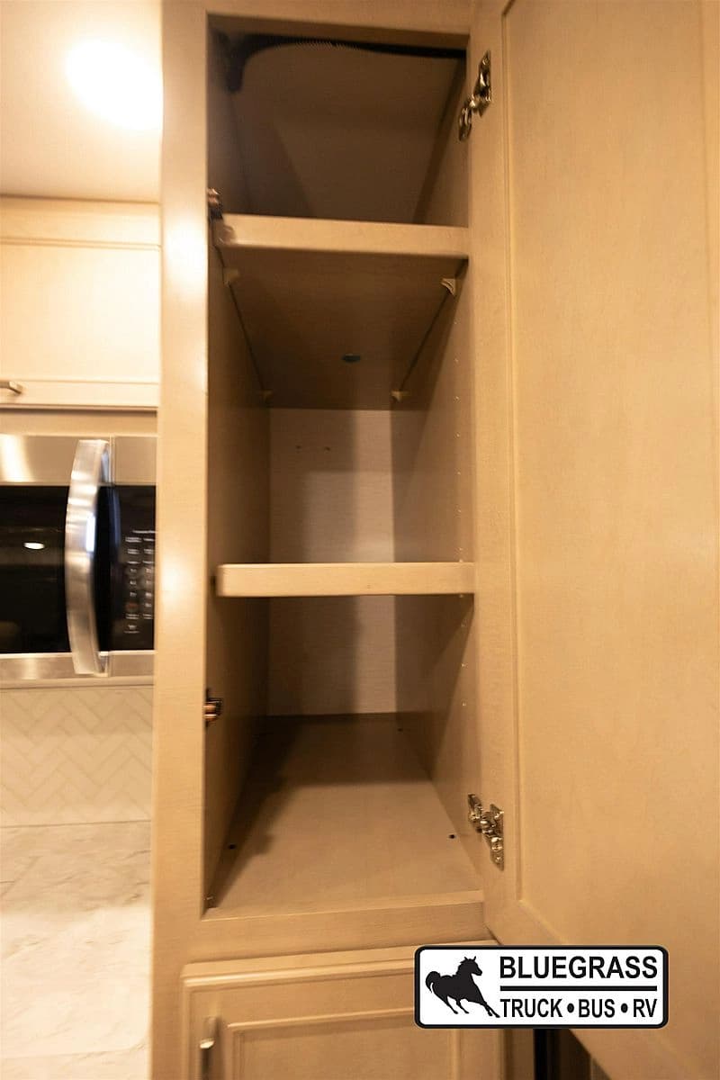 2024 Renegade Verona 36VSB Motorhome - Image 20