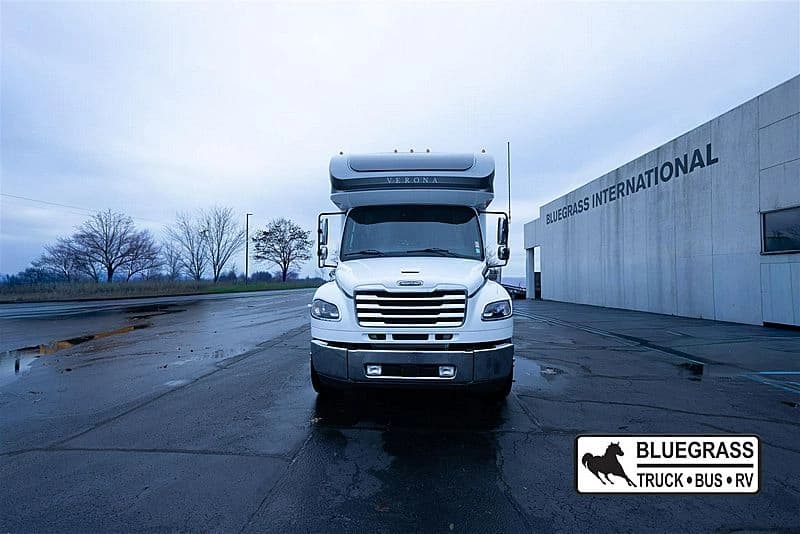 2024 Renegade Verona 36VSB Motorhome - Image 4