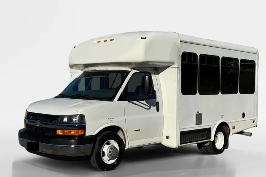 2015 Chevrolet Diesel 12P Shuttle - Image 2