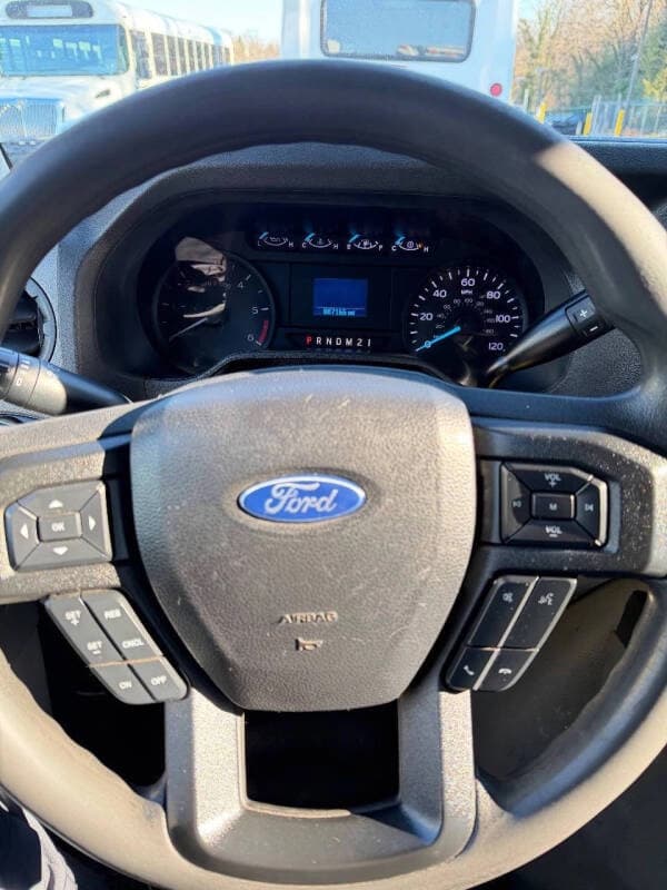 2021 Ford E-450 - Image 22