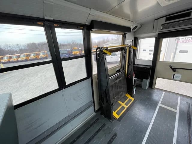 2014 Freightliner Thomas ADA - Image 6