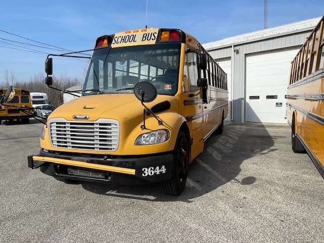 2011 Freightliner Thomas NJ 54 - Image 1