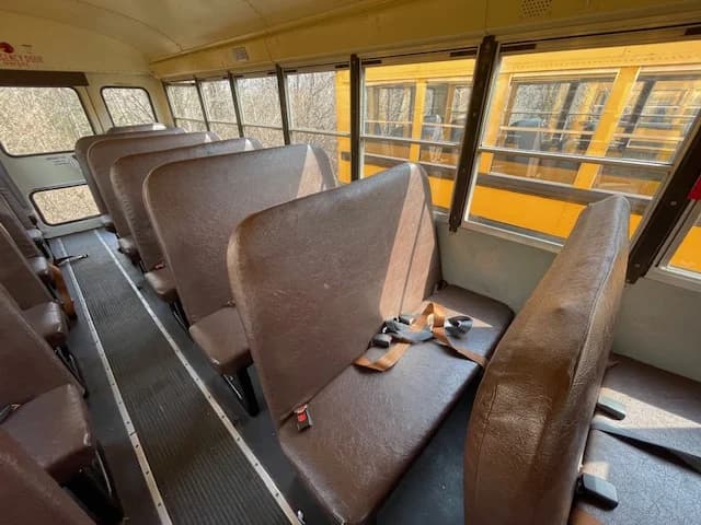 2013 International CE School Bus - Image 4