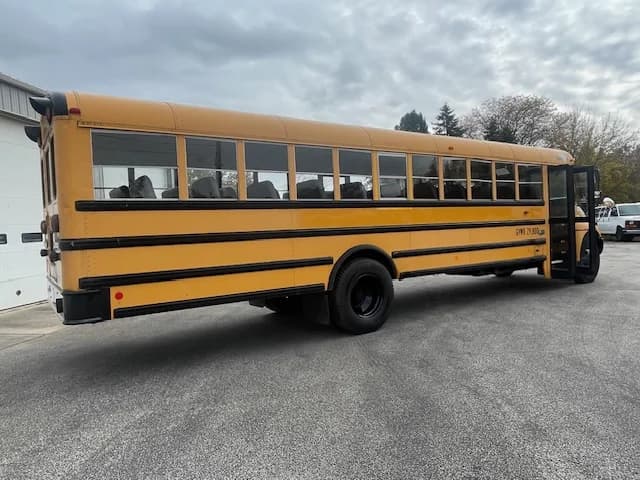 2013 International CE School Bus - Image 4