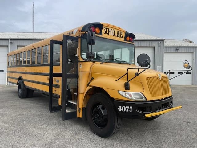 2013 International CE School Bus - Image 25