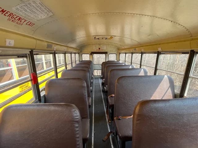 2013 International CE School Bus - Image 9