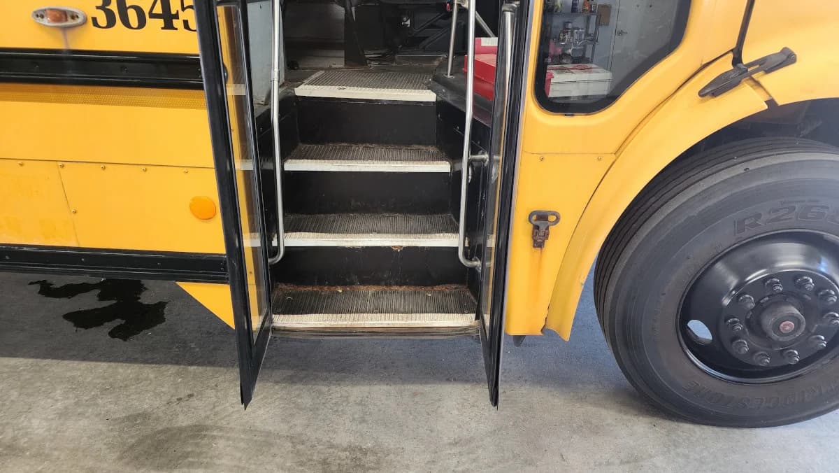 2011 Freightliner Thomas NJ 54 School Bus - Image 5