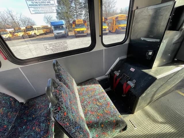 2008 Gillig Low Floor 28 FT Transit - Image 15