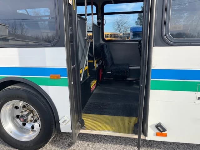 2008 Gillig Low Floor 28 FT Transit - Image 49