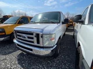 2010 Ford E150 bus