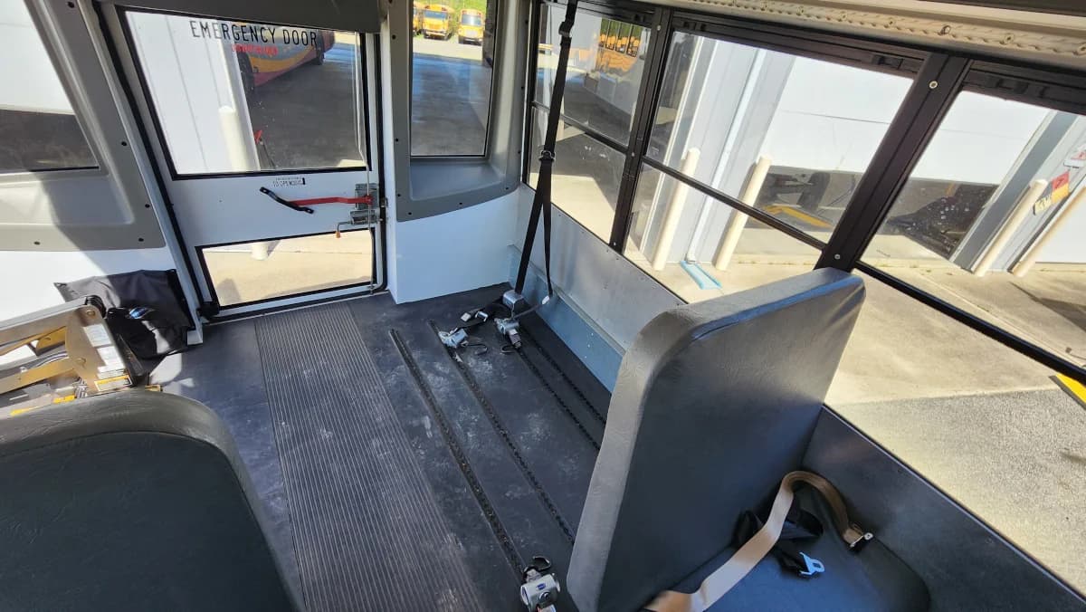 2012 Chevrolet Blue Bird ADA Mini Bus - Image 11