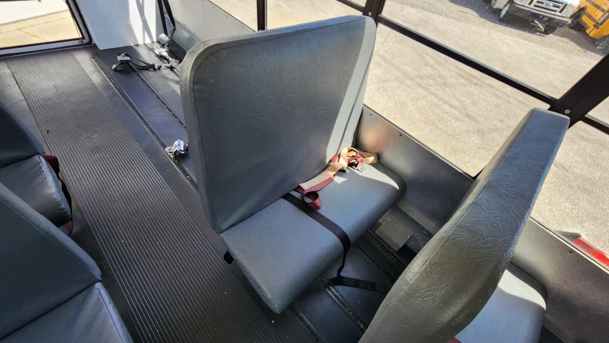 2013 Chevrolet Micro Bird ADA Access - Image 12