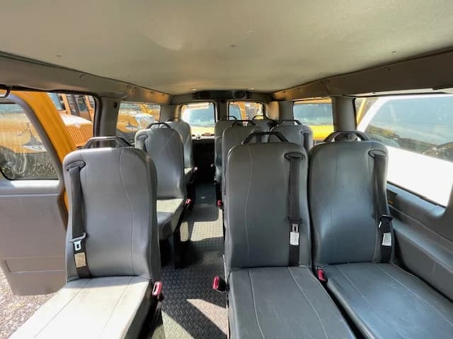 2013 GMC 9 Passenger School Van - Image 3