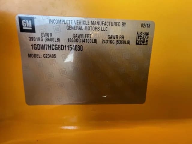 2013 GMC 9 Passenger School Van - Image 13