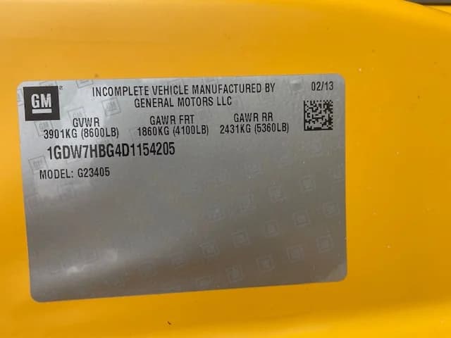 2013 GMC 9 Passenger School Van - Image 28