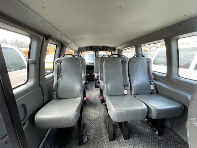 2013 GMC 9 Passenger School Van - Image 11