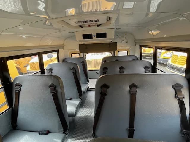 2014 Chevrolet Micro Bird 20 Passenger - Image 8