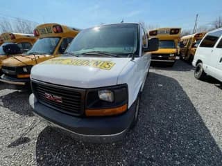 2014 GMC Savana 1500 LS bus