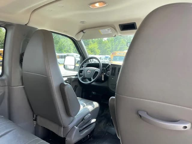 2014 GMC Savana School Van - Image 13