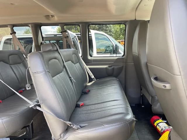2014 GMC Savana School Van - Image 10