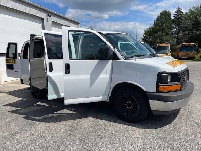 2014 GMC Savana School Van - Image 16