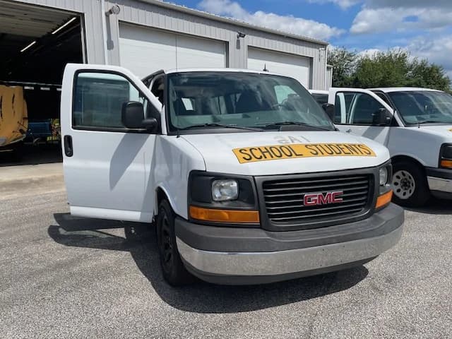 2014 GMC Savana School Van - Image 24