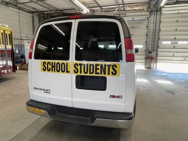 2014 GMC School Passenger Van - Image 26