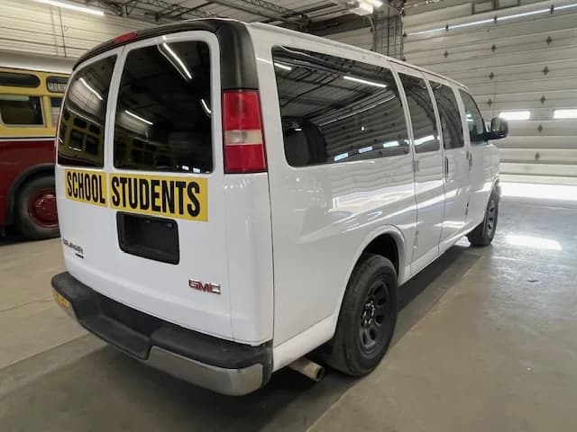 2014 GMC School Passenger Van - Image 22