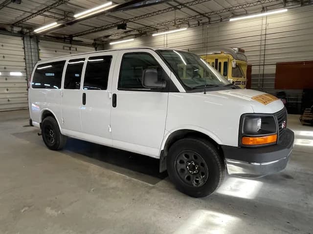 2014 GMC School Passenger Van - Image 24