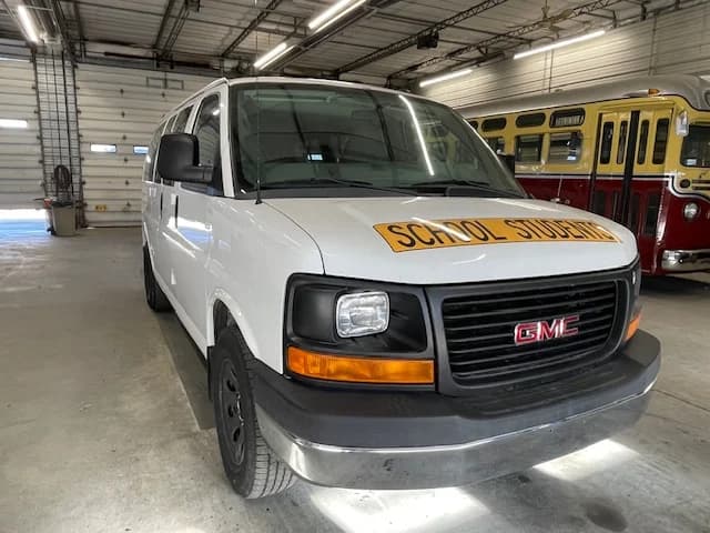 2014 GMC School Passenger Van - Image 2