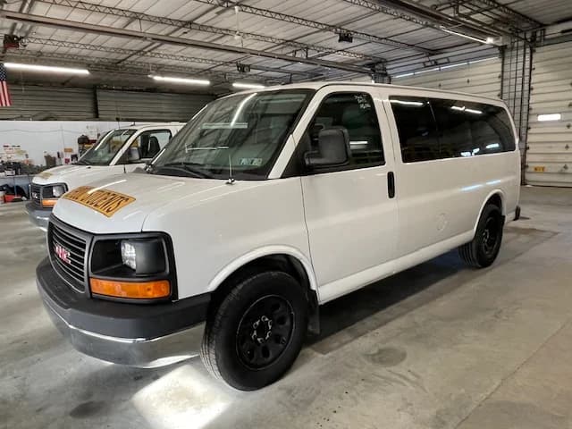 2014 GMC School Passenger Van - Image 15
