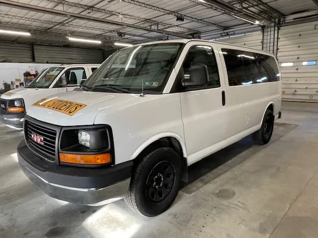 2014 GMC School Passenger Van - Image 19