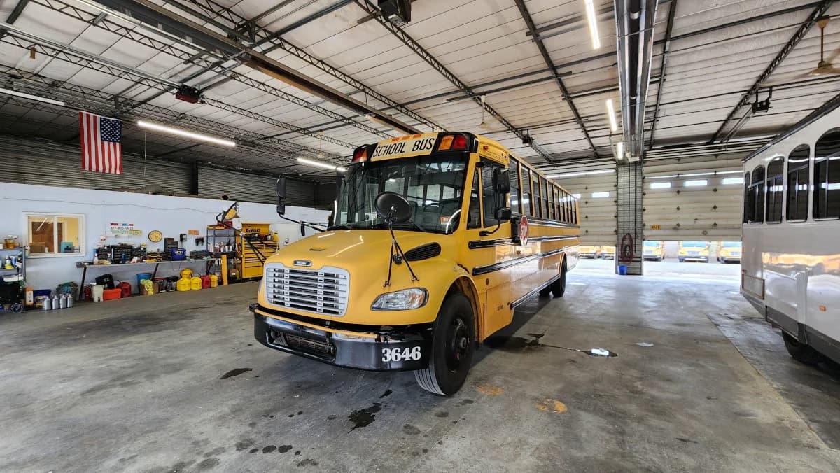 2011 Freightliner Thomas NJ 54 - Image 12