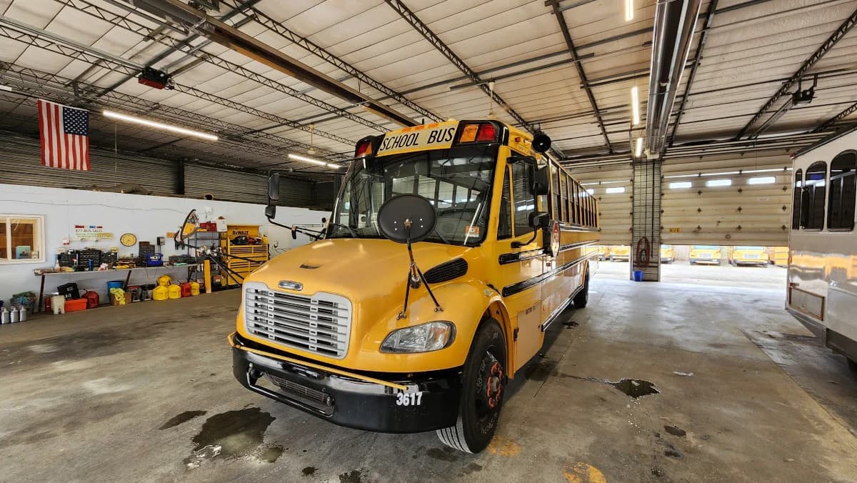 2011 Freightliner Thomas NJ 54 - Image 13