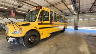 2011 Freightliner Saf-T-Liner C2 bus