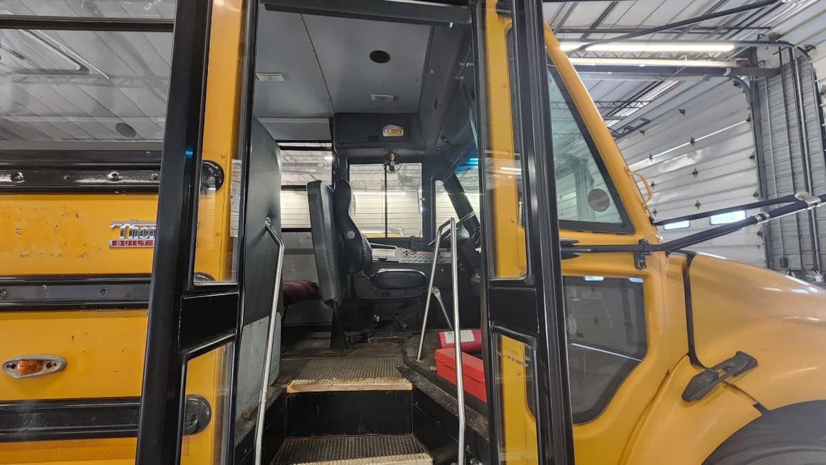2011 Freightliner Thomas NJ 54 - Image 6
