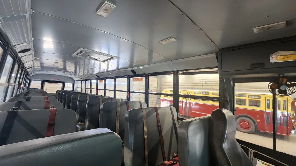 2011 Freightliner Thomas NJ 54 - Image 7